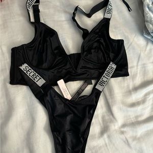 Victorias Secret Diamente Lingerie Set